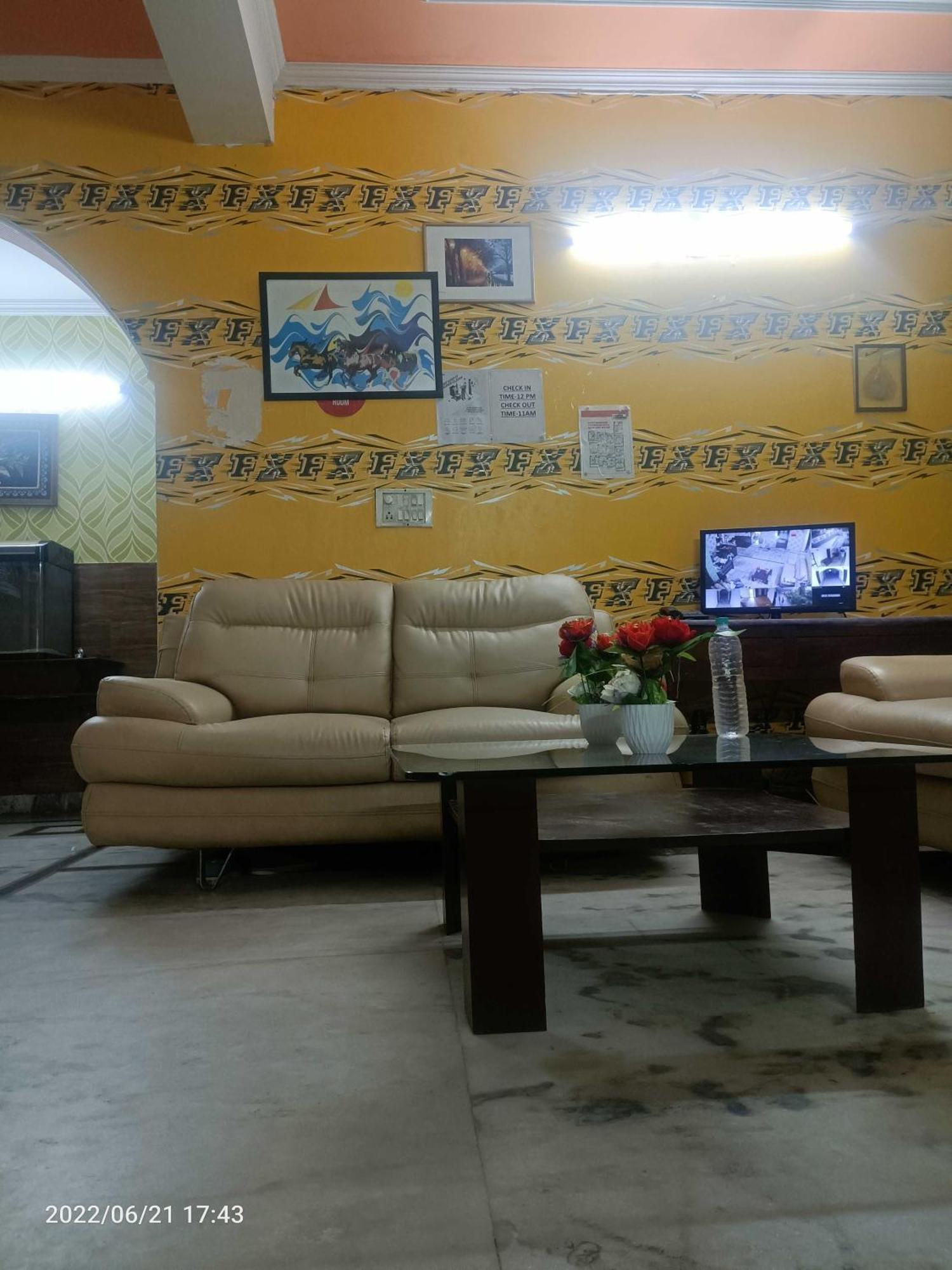 Oyo Metro View Residency Near Snow World Otel Noida Dış mekan fotoğraf