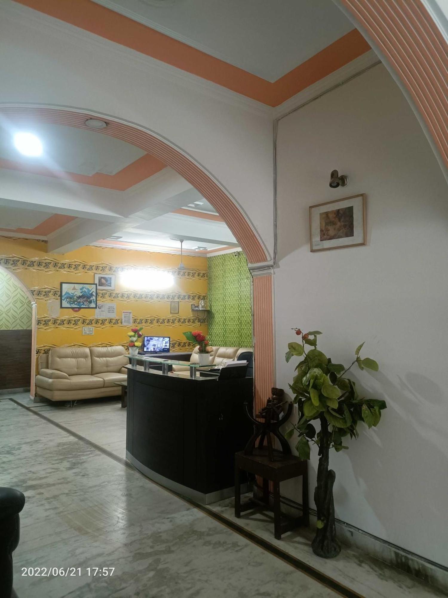Oyo Metro View Residency Near Snow World Otel Noida Dış mekan fotoğraf